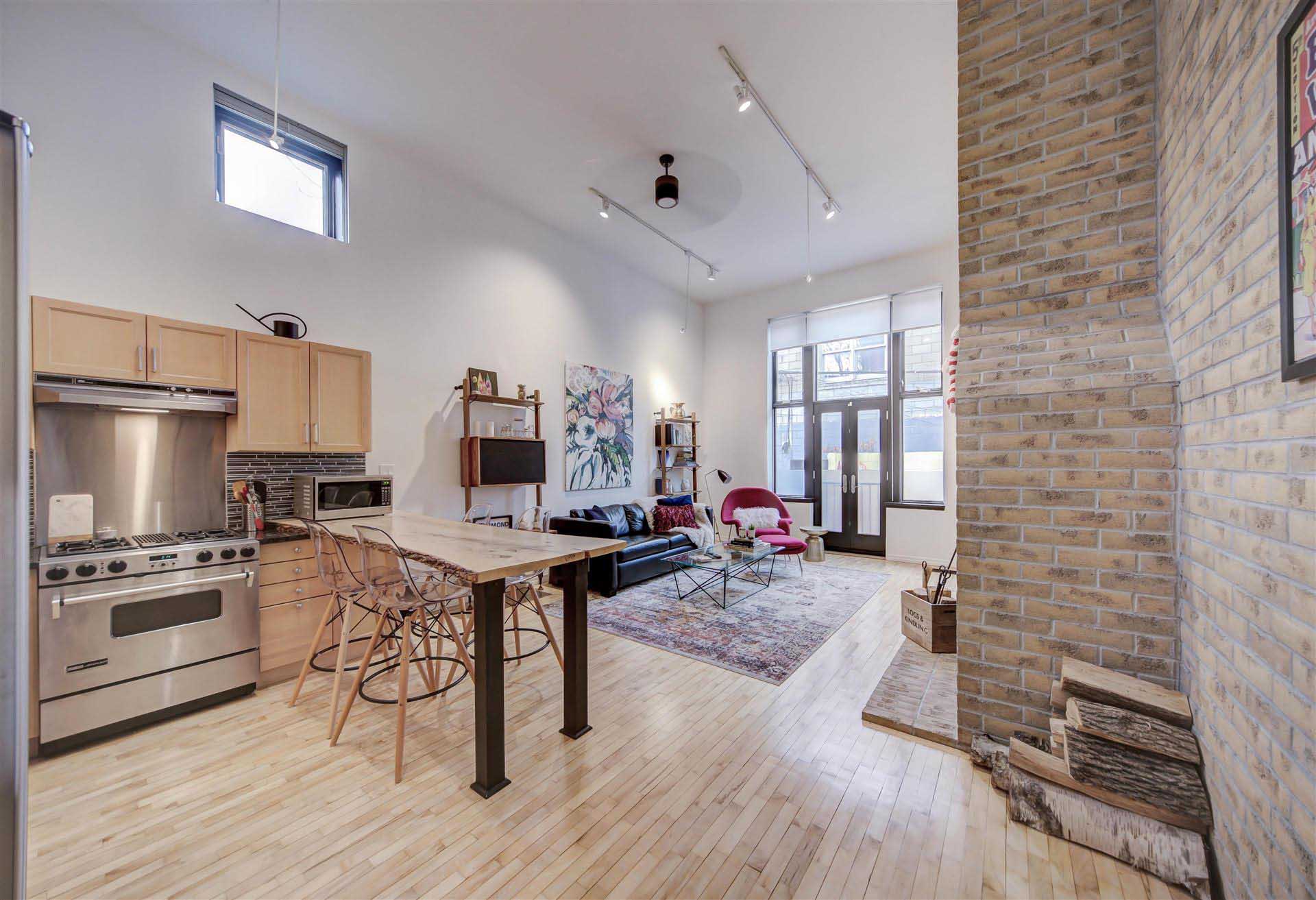 676 Richmond Street West, 106