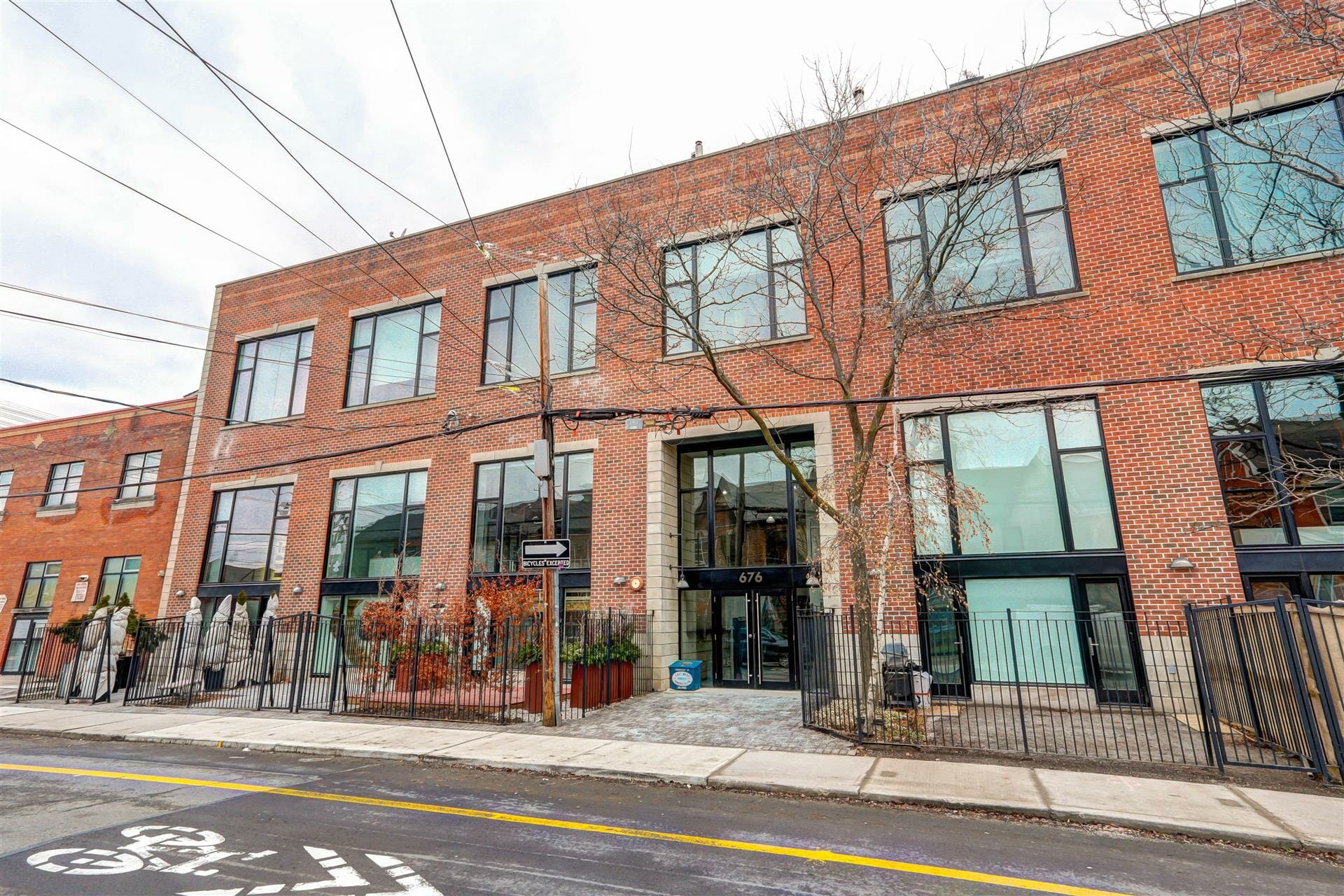 676 Richmond Street West, 107