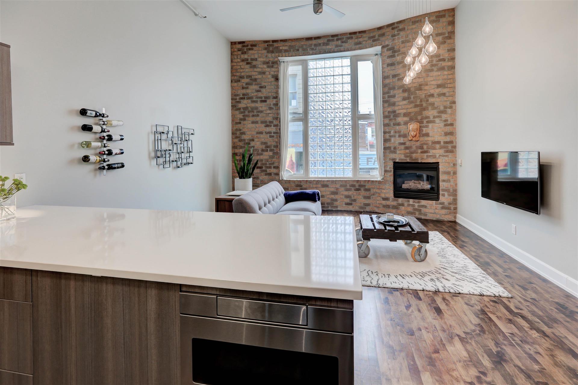 676 Richmond Street West, 107