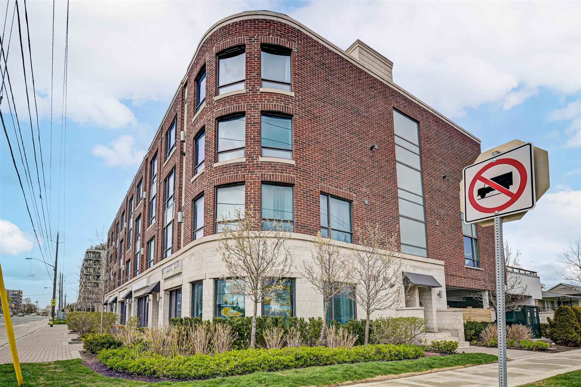 2 Maxwell Street #201