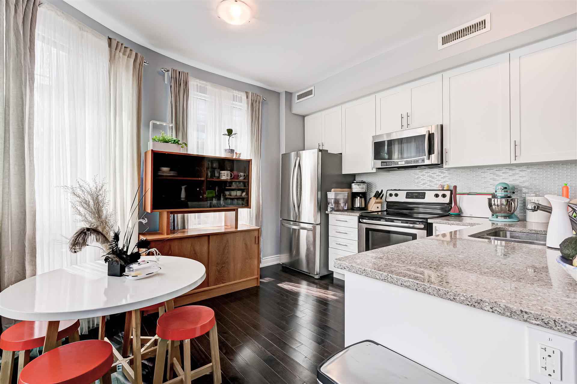 2 Maxwell Street #201