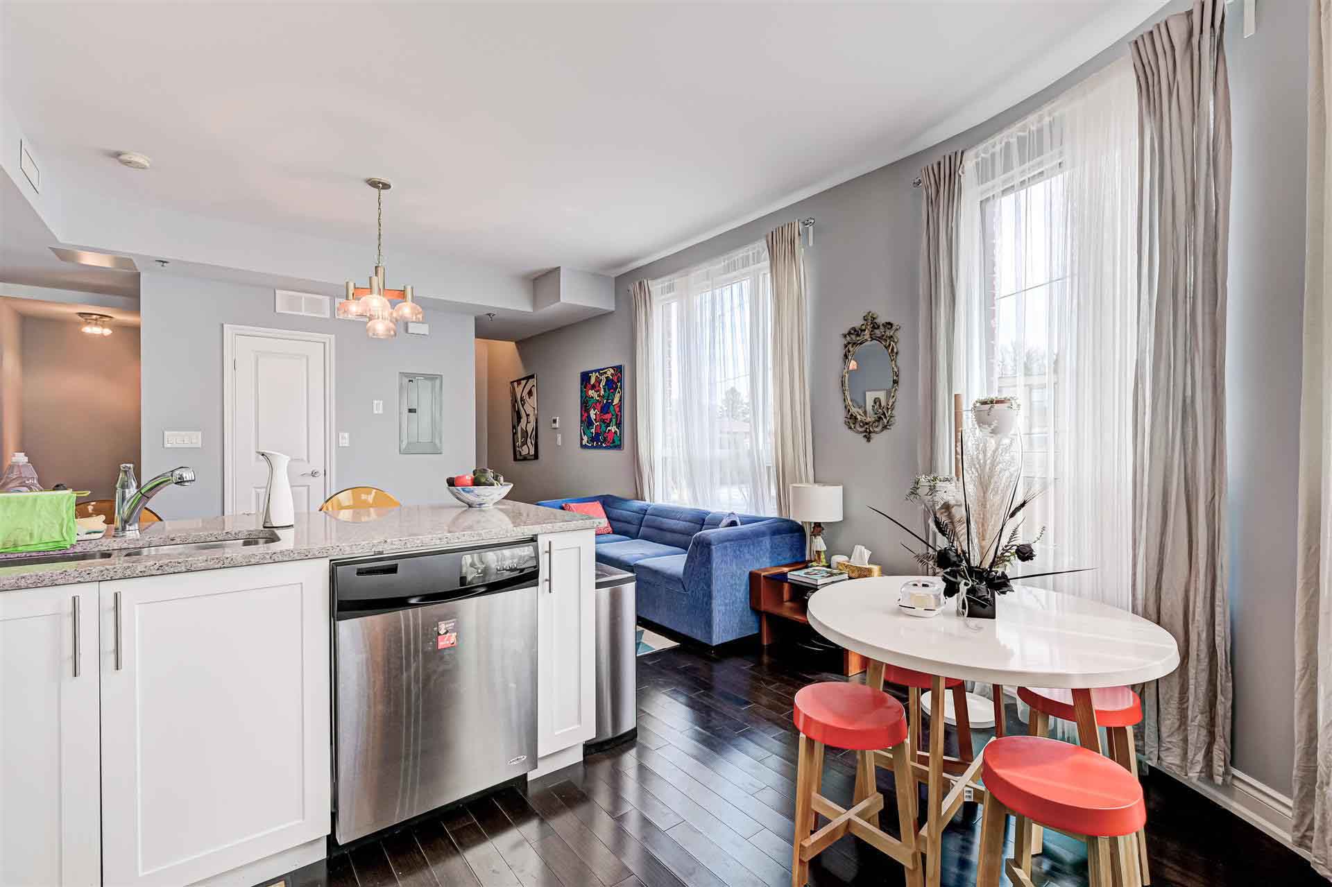 2 Maxwell Street #201