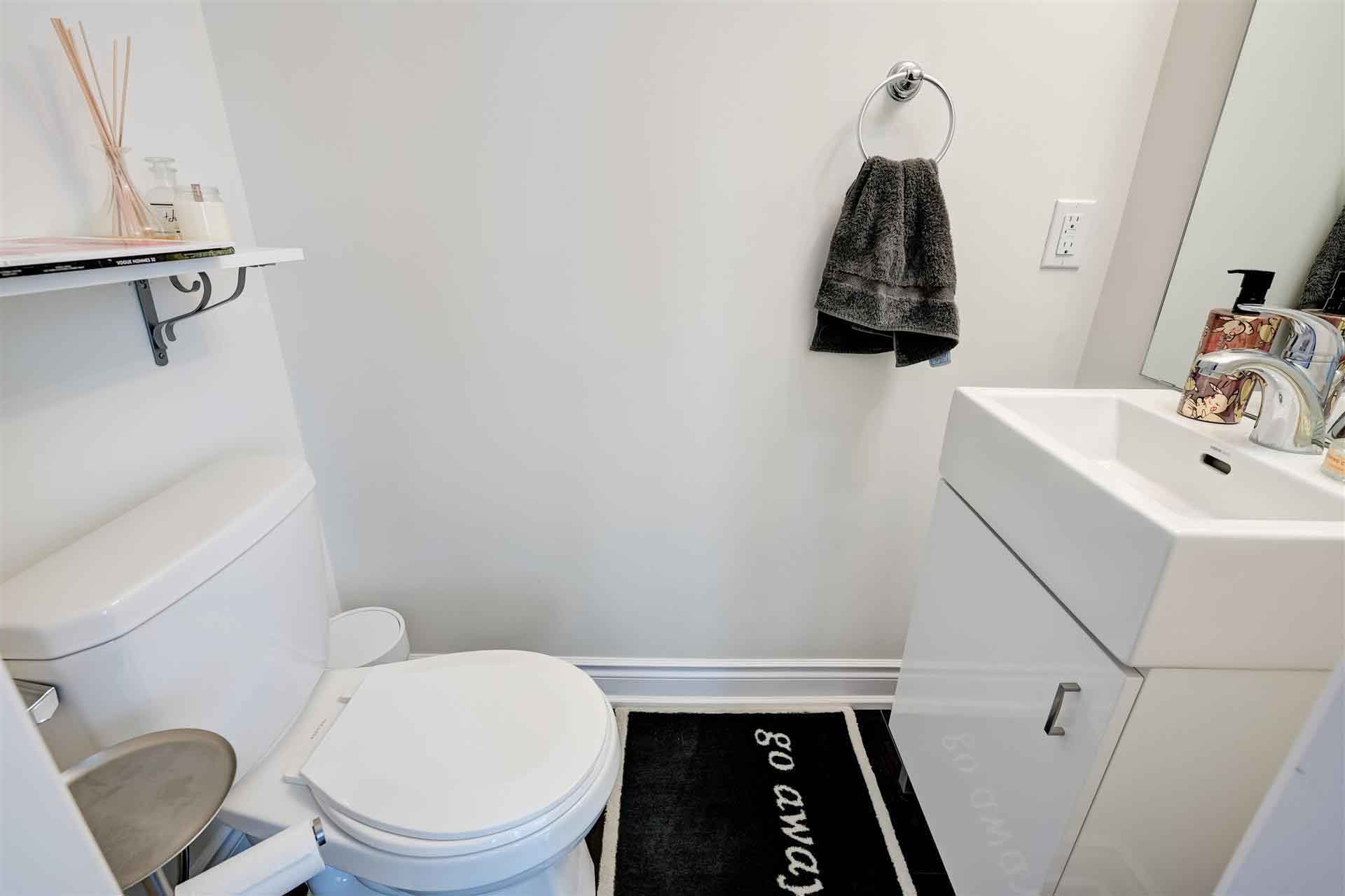 2 Maxwell Street #201