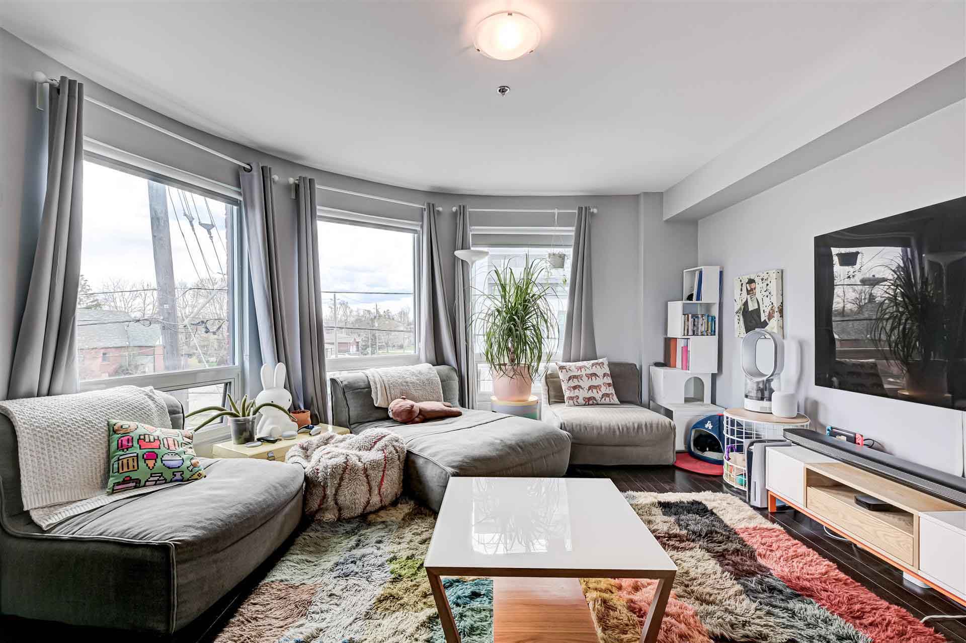 2 Maxwell Street #201