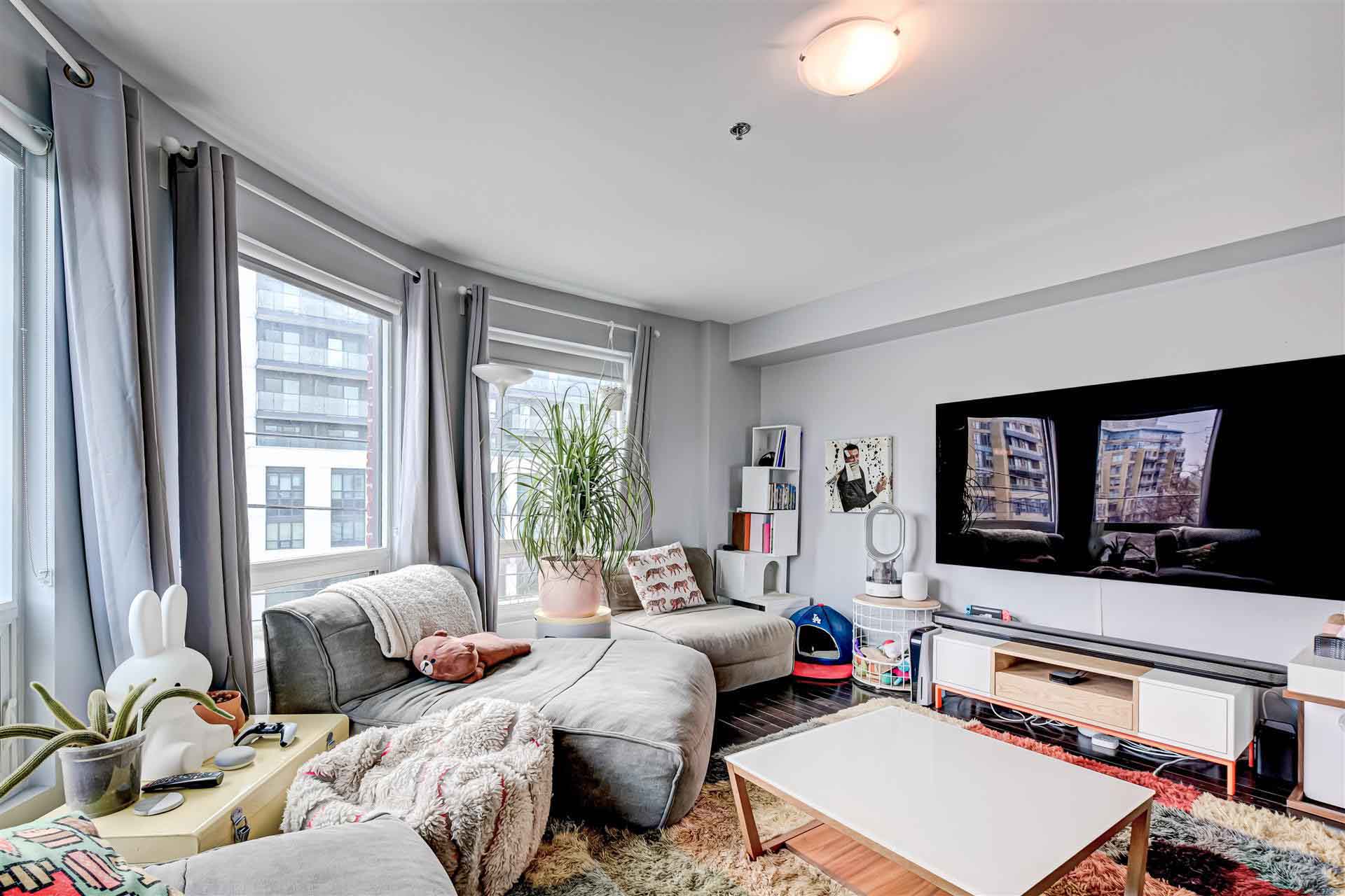 2 Maxwell Street #201